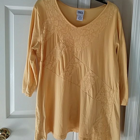 Tunic - Picture 1 of 5